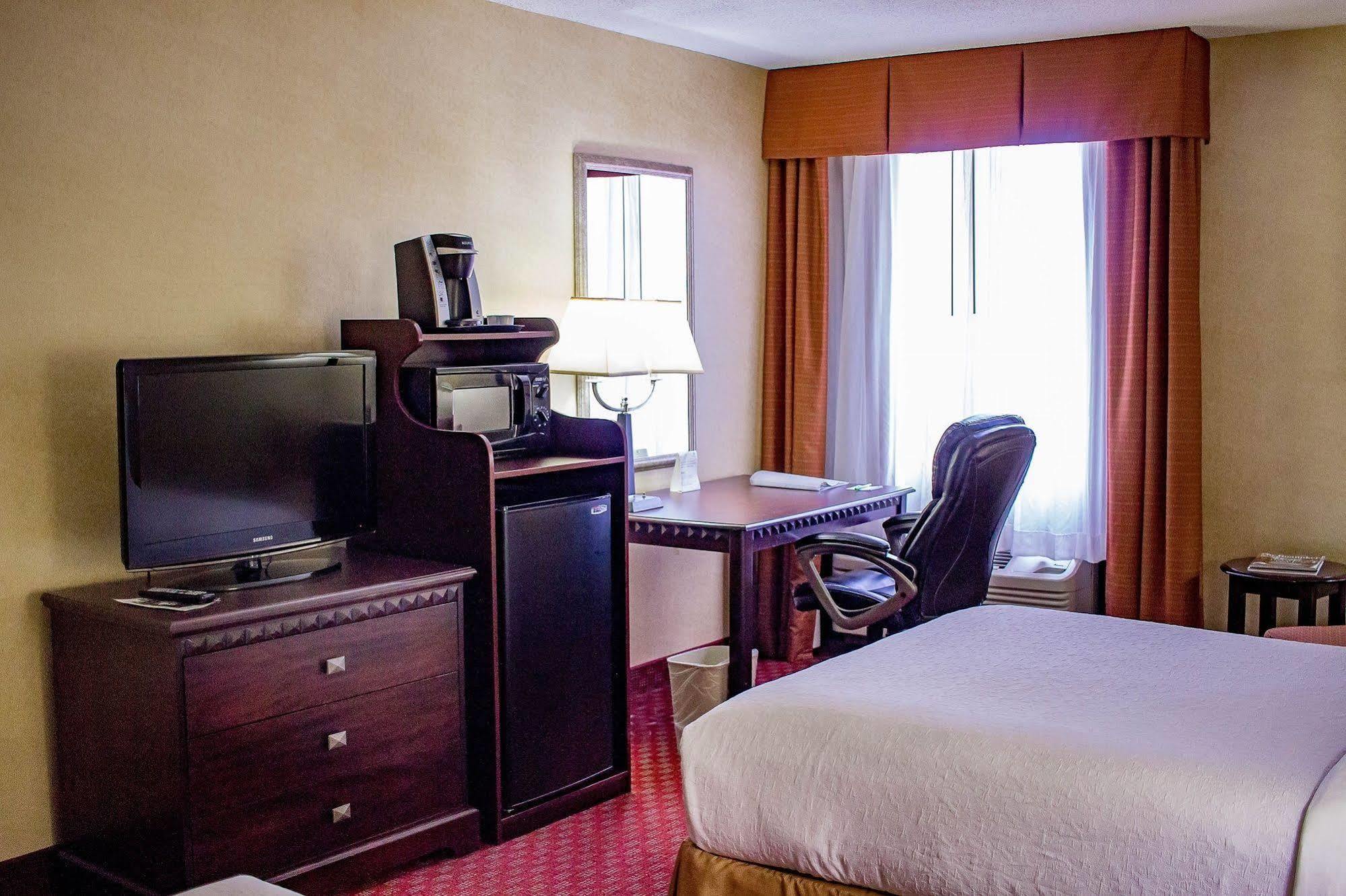 Holiday Inn Roanoke Airport - Conference Ctr By Ihg Esterno foto